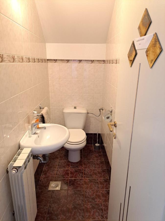 פוסטוינה Rooms Cehovin מראה חיצוני תמונה
