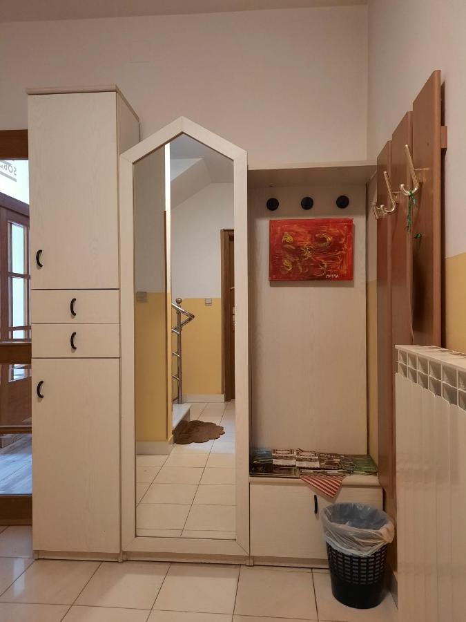 פוסטוינה Rooms Cehovin מראה חיצוני תמונה