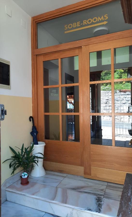 פוסטוינה Rooms Cehovin מראה חיצוני תמונה